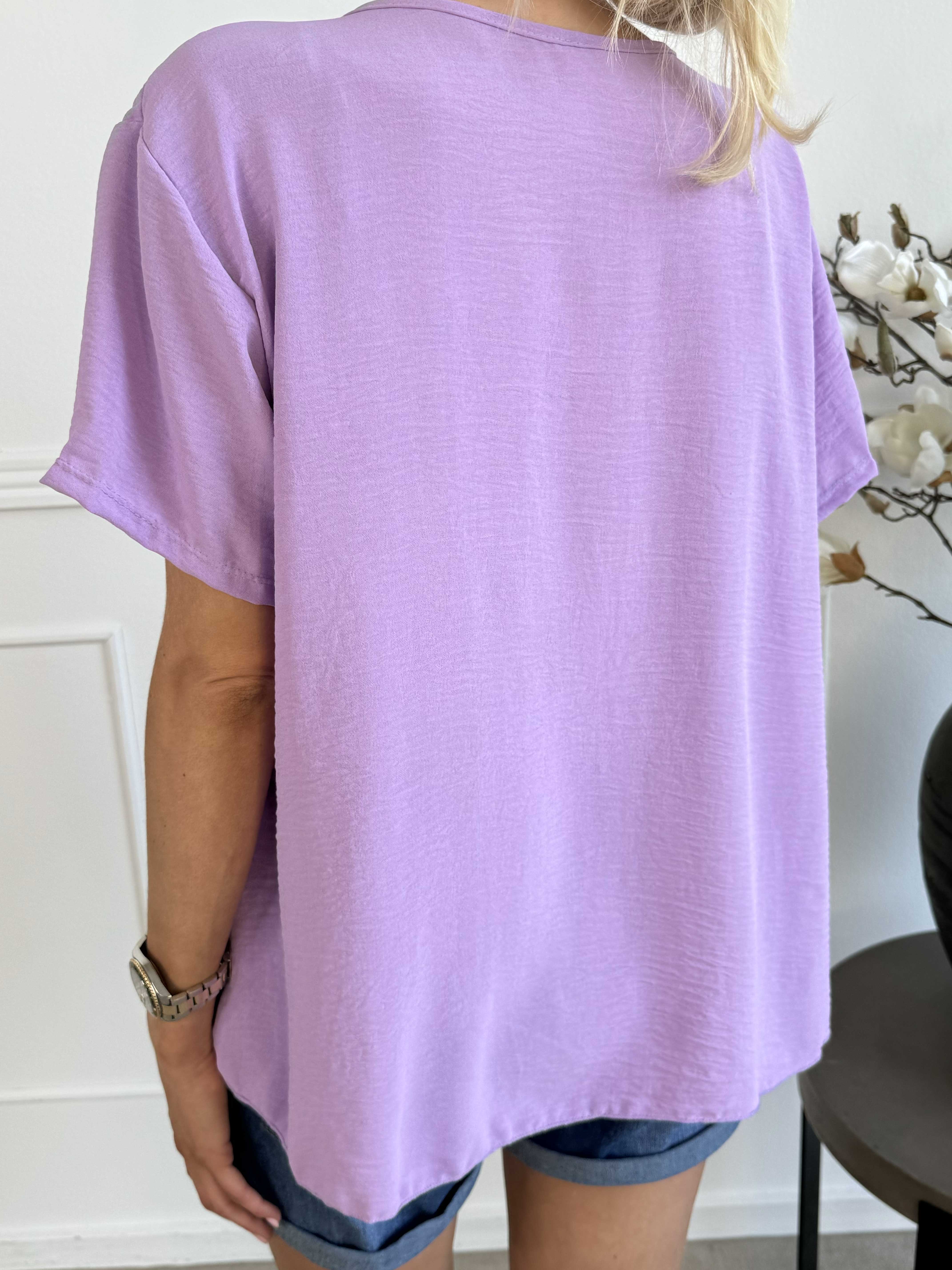 Camilia - Sød plisseret bluse med lille ærme